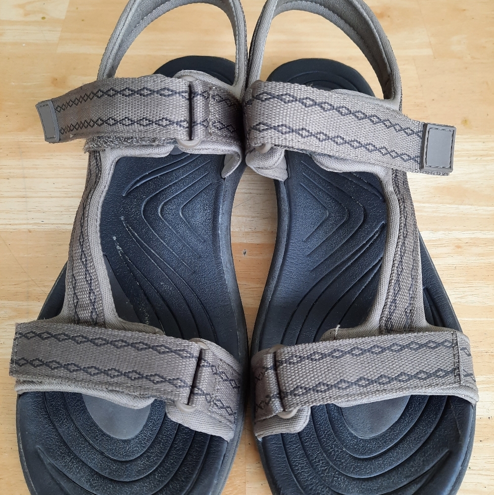 Airwalk Walking Sandals, Size 8